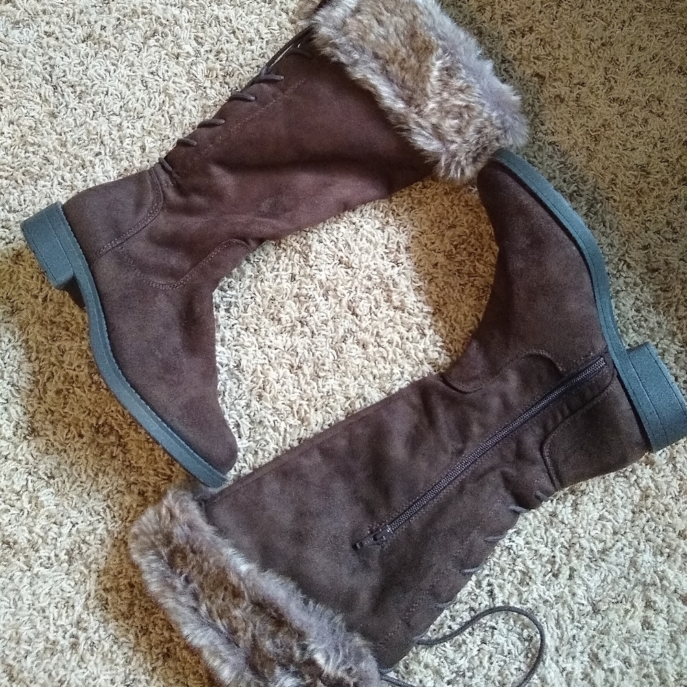Beautiful Boots! - Picture 1 of 4